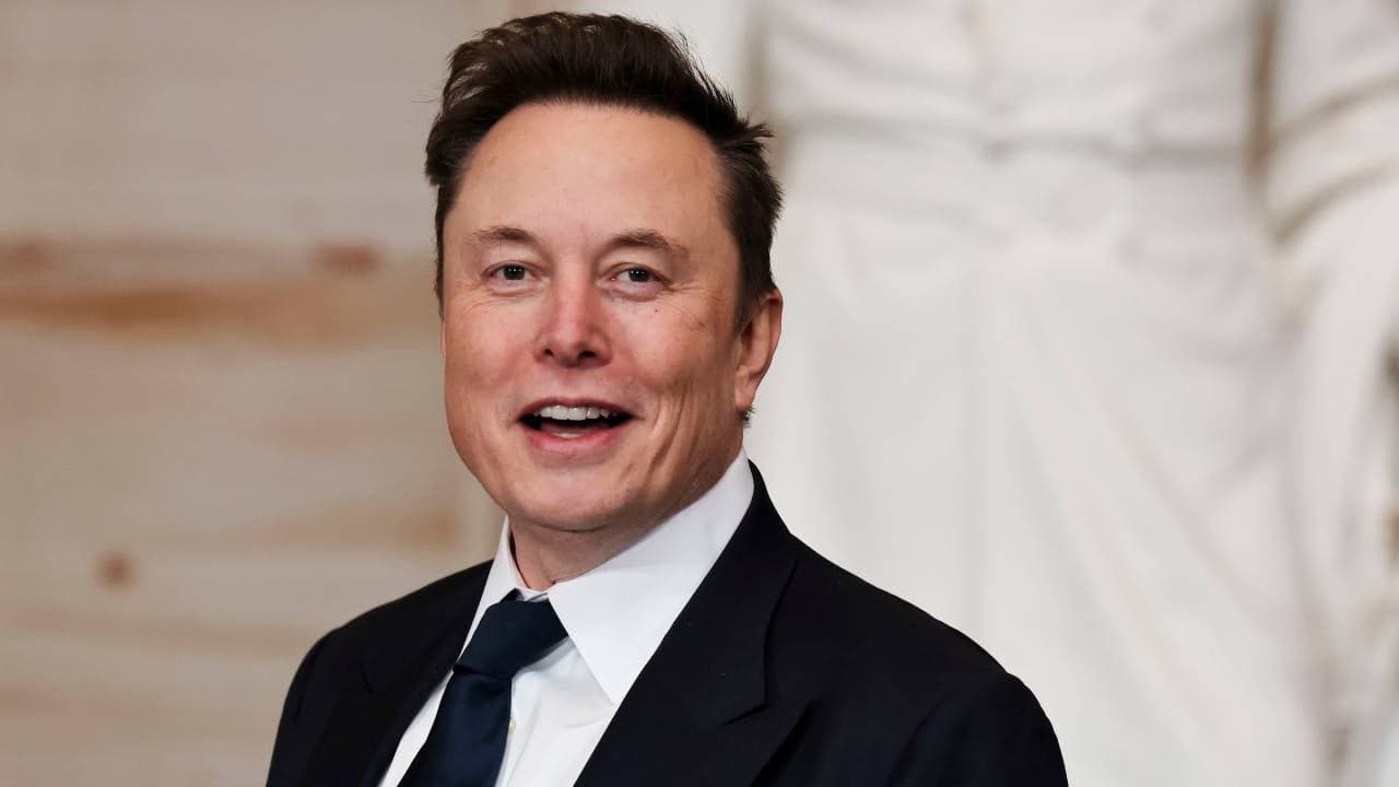 Elon Musk: Unveiling the Family, Net Worth and Achievements of a Modern Maverick